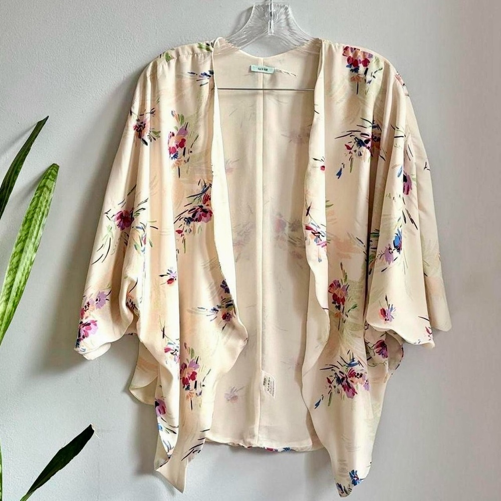 Kimchi Blue Pastel Floral Kimono
